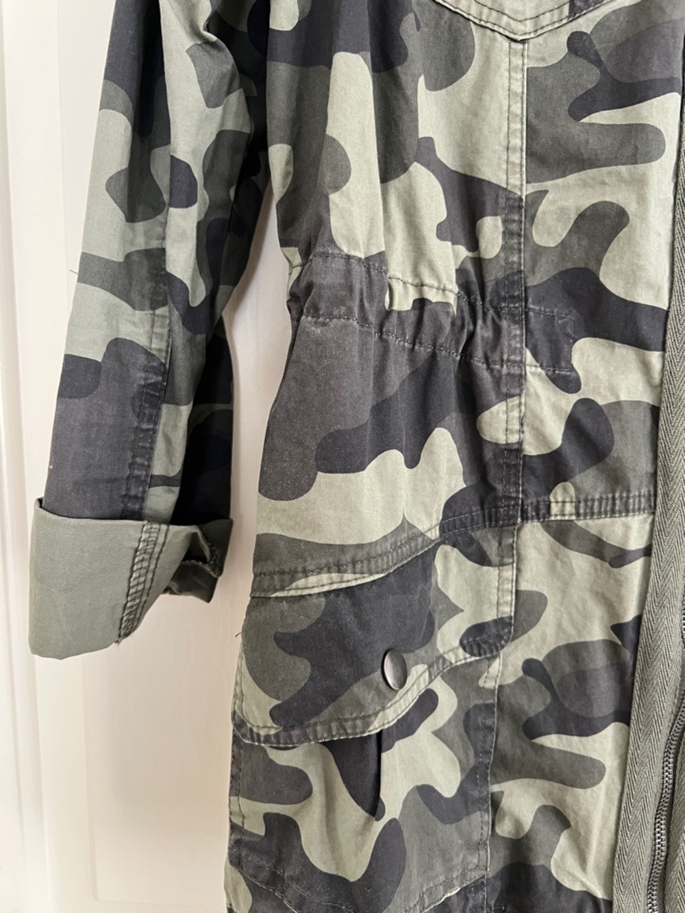 Ashley By 26 International Green Camo Utility Jacket with Pink Floral Accent S - Picture 5 of 12